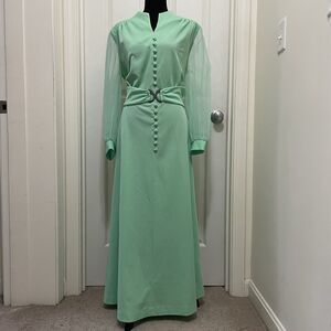 Vintage 70s Union Made Mint Green Gown Size 18 -1/2 Sheer Sleeves Prom Dress Tea